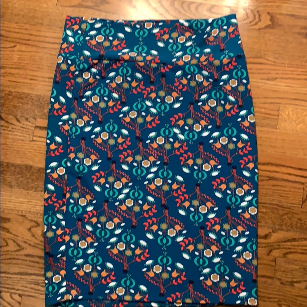 NWOT LuLaRoe Cassie